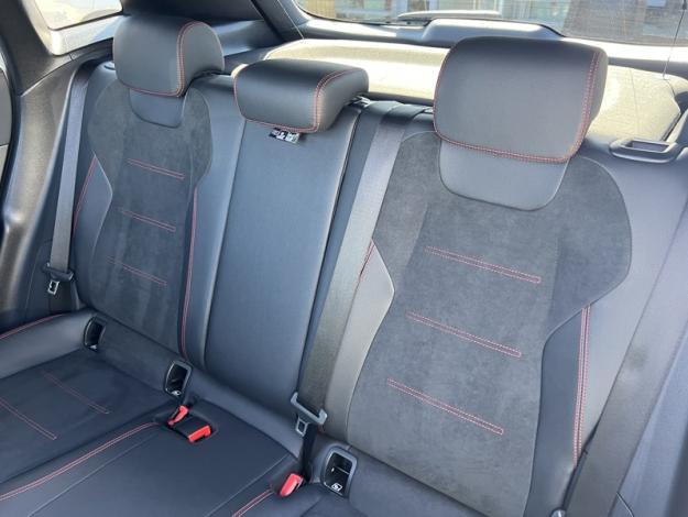 MERCEDES-BENZ GLA 200 AMG Line  