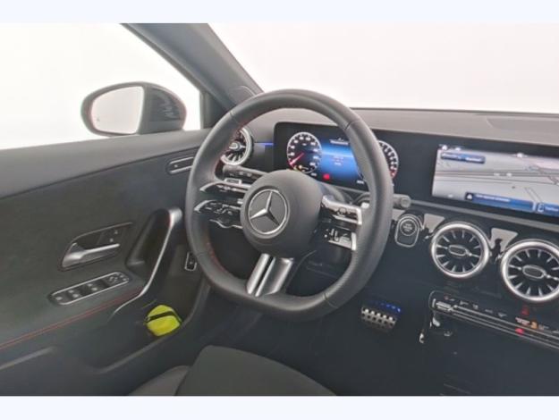 MERCEDES-BENZ A 250 e AMG Pack Night Pano  