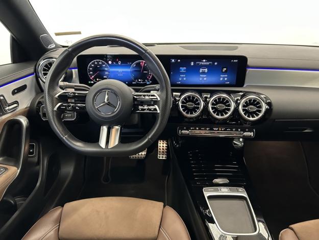 MERCEDES-BENZ CLA 250 e Coupé AMG Toit ouvrant  