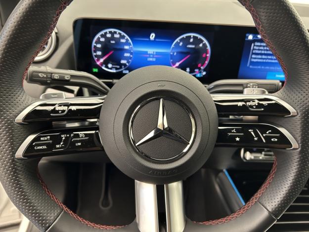MERCEDES-BENZ GLA 200 d AMG Line  