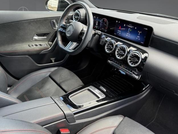 MERCEDES-BENZ Classe A 250 e AMG Line  