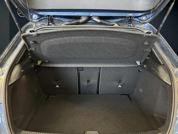 MERCEDES-BENZ A 160 Essence AMG Line 