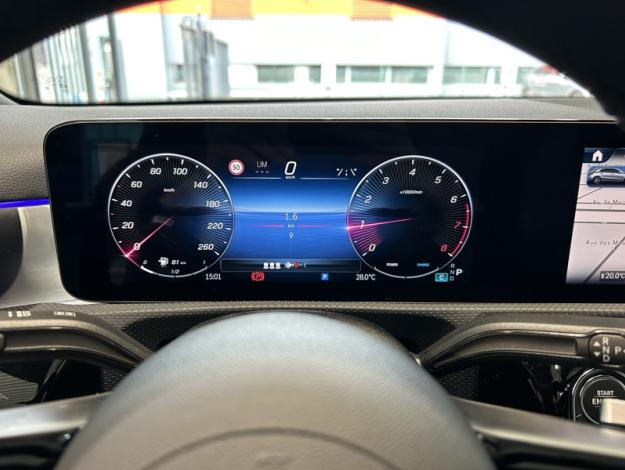MERCEDES-BENZ A 200   AMG Line