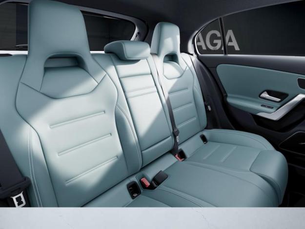 MERCEDES-BENZ A 200   AMG Line