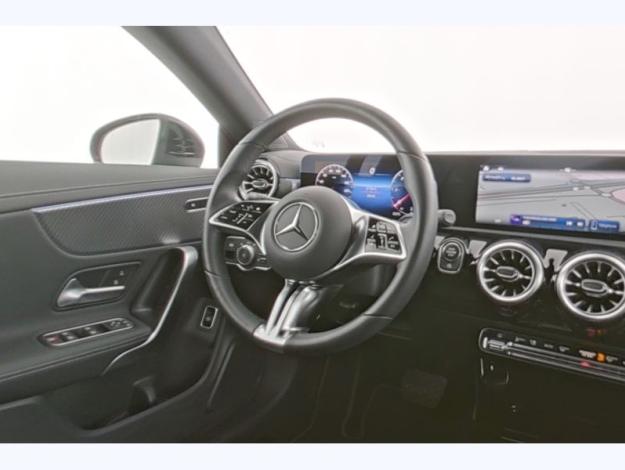 MERCEDES-BENZ CLA 180 d SB Facelift Luxury Line  