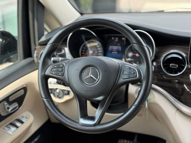 MERCEDES-BENZ V-Klasse V 300 d 4MATIC AVANTGARDE L3