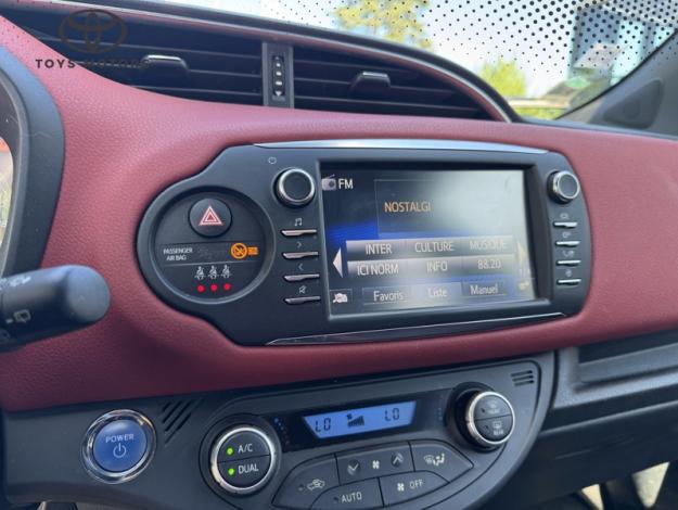 TOYOTA Yaris Hybrid Collection  1.5 101 ch 