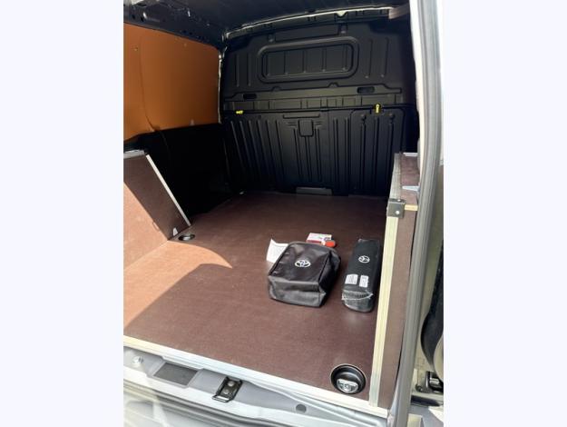 TOYOTA Proace City Medium 1.5L 130 D-4D BVA Start  PROACE CITY 1.5L 130 D 4D BVA STARTCONFORT LOOK