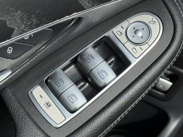MERCEDES-BENZ GLC SUV GLC 300de 4MATIC SUV AMG Line  