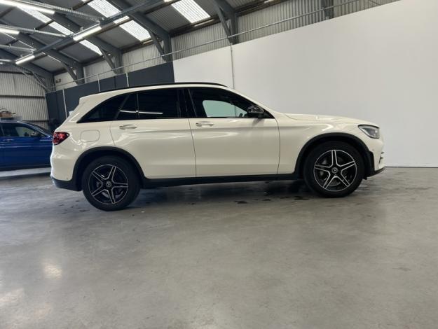 MERCEDES-BENZ GLC 300 4MATIC AMG Pack Night Toit pano  