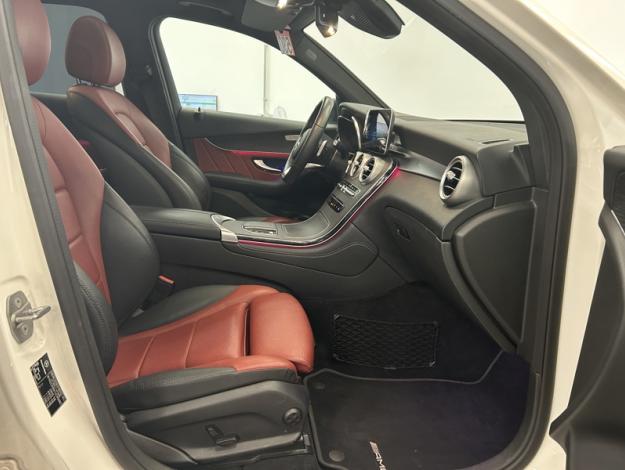MERCEDES-BENZ GLC 300 4MATIC AMG Pack Night Toit pano  
