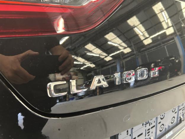 MERCEDES-BENZ CLA-Klasse CLA 180 d Coupé Luxury Line