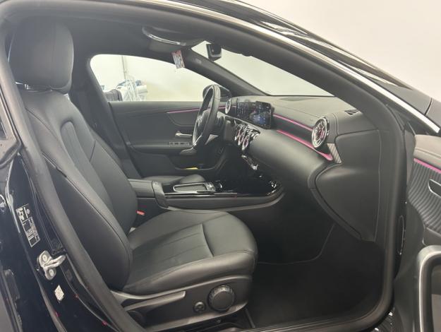 MERCEDES-BENZ CLA-Klasse CLA 180 d Coupé Luxury Line