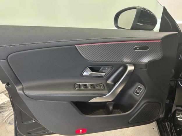 MERCEDES-BENZ CLA-Klasse CLA 180 d Coupé Luxury Line