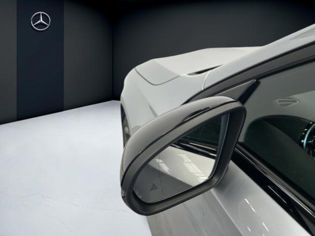MERCEDES-BENZ A 250 e AMG Pack Night Pano  