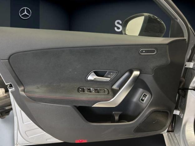 MERCEDES-BENZ A 250 e AMG Pack Night Pano  