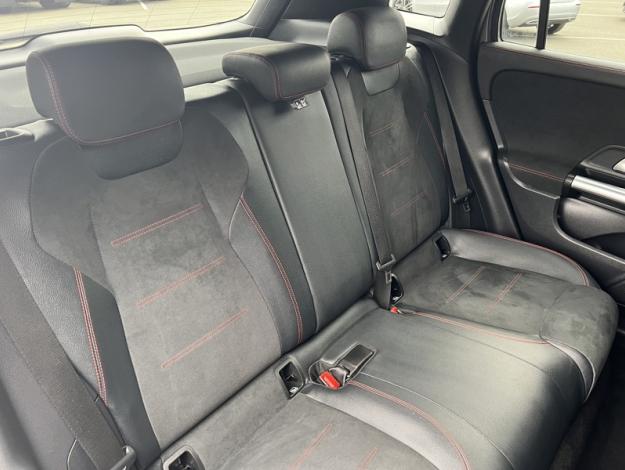 MERCEDES-BENZ GLA 200 d AMG Line  GLA 200 d AMG Line