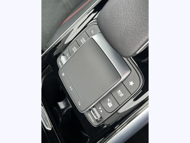 MERCEDES-BENZ GLA 200 d AMG Line  GLA 200 d AMG Line
