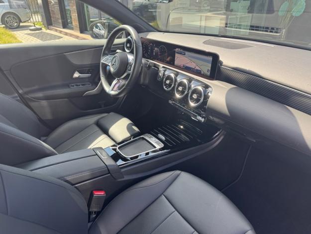 MERCEDES-BENZ A 180 d Business Line  