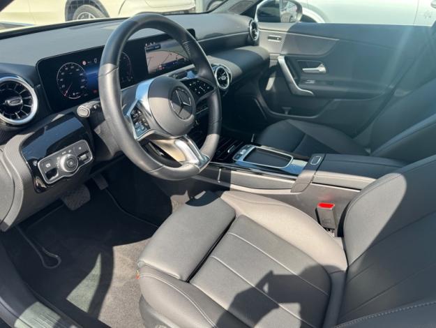 MERCEDES-BENZ A 180 d Business Line  