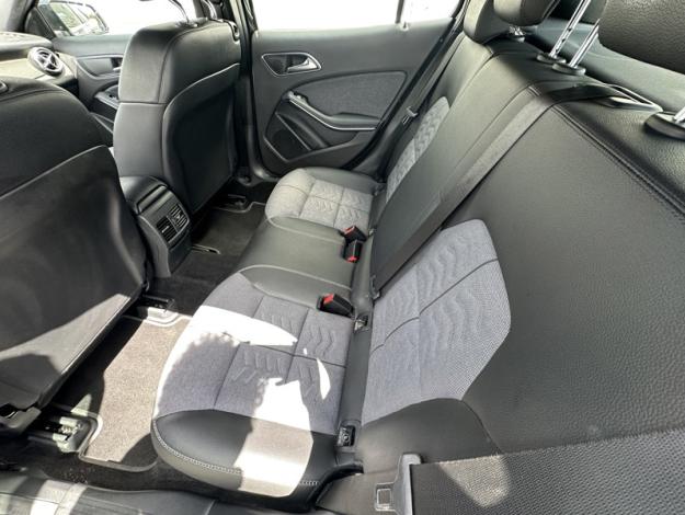 MERCEDES-BENZ GLA 180 d Inspiration  