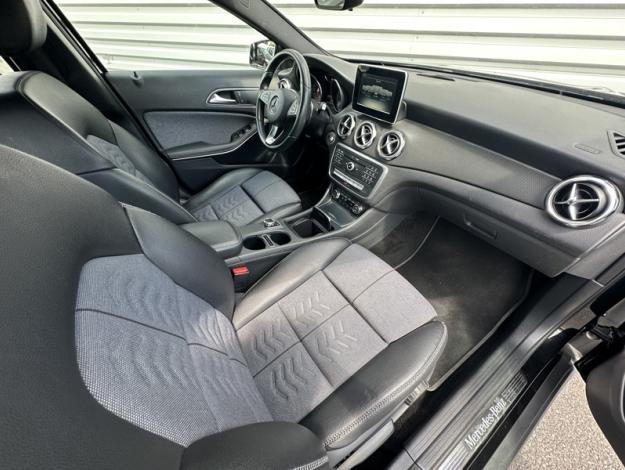 MERCEDES-BENZ GLA 180 d Inspiration  