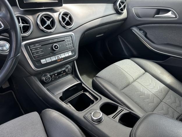 MERCEDES-BENZ GLA 180 d Inspiration  