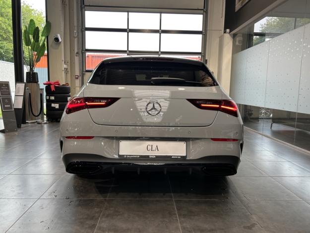 MERCEDES-BENZ CLA 180 Shooting Brake  AMG Line