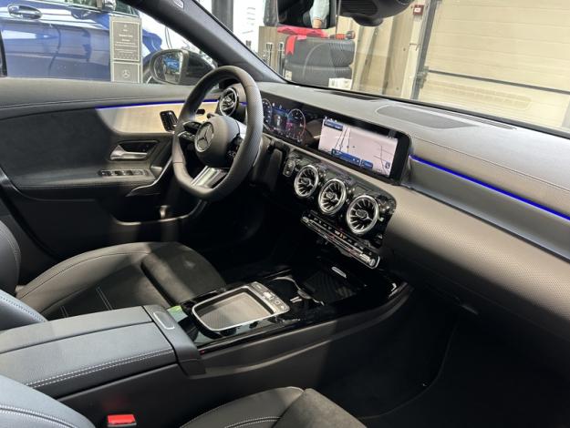 MERCEDES-BENZ CLA 180 Shooting Brake  AMG Line