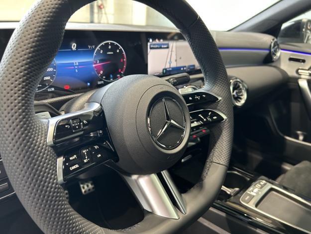 MERCEDES-BENZ CLA 180 Shooting Brake  AMG Line