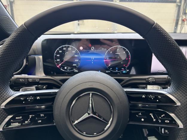 MERCEDES-BENZ CLA 180 Shooting Brake  AMG Line