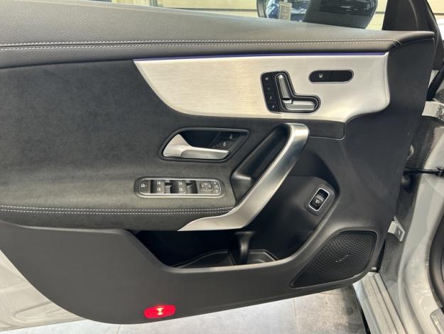 MERCEDES-BENZ CLA 180 Shooting Brake  AMG Line