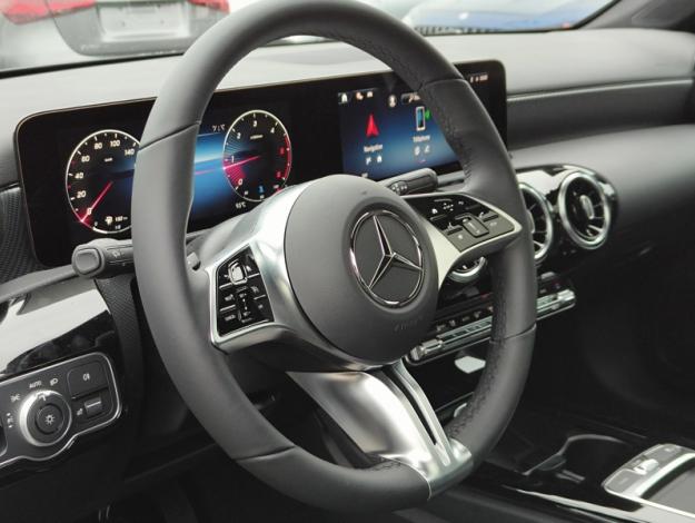 MERCEDES-BENZ A-Klasse A 180 Style Edition