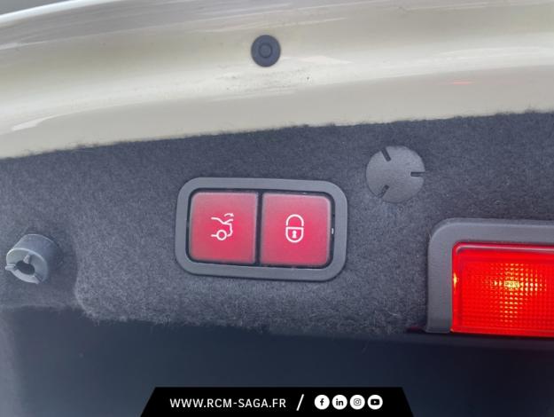 MERCEDES-BENZ Classe C Berline 300 e 211+122ch AMG Line 9G-Tronic  