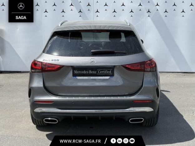 MERCEDES-BENZ GLA 200 AMG Line  