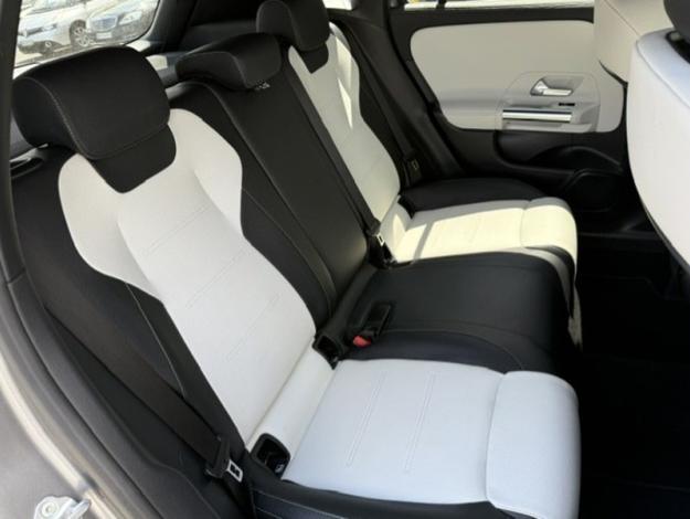 MERCEDES-BENZ GLA 200 AMG Line  