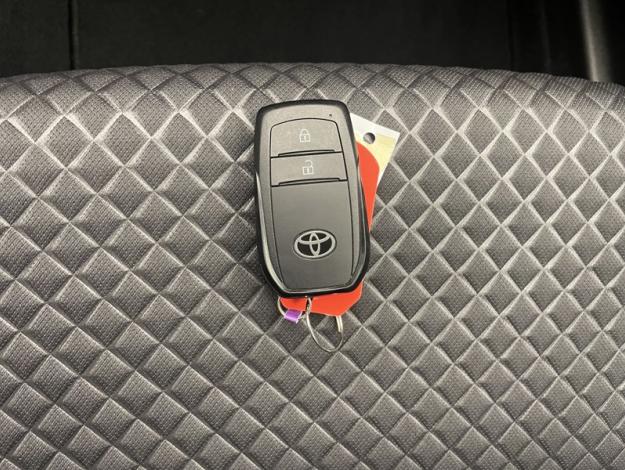 TOYOTA Yaris Hybride Hybride 116h Collection  YARIS HYBRIDE 116H COLLECTION MC24