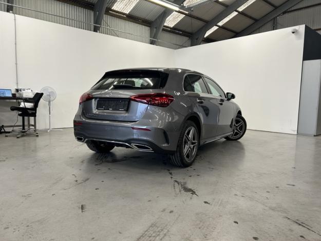 MERCEDES-BENZ A 250 AMG line  