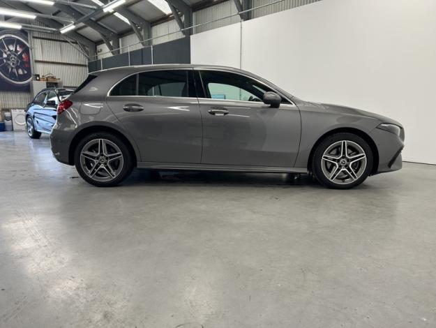 MERCEDES-BENZ A 250 AMG line  