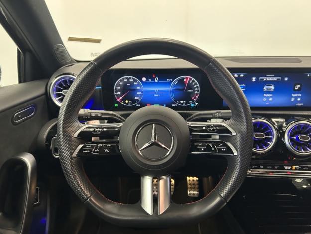 MERCEDES-BENZ A 250 AMG line  