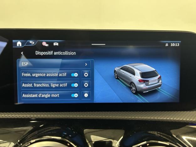 MERCEDES-BENZ A 250 AMG line  