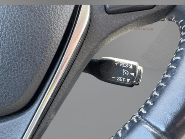 TOYOTA Auris 1.8 HYBRID 136 CVT AUTO COLLECTION  