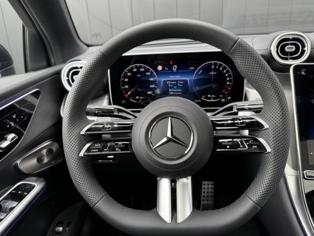 MERCEDES-BENZ GLC Coupé GLC 300 e Hybrid EQ 4MATIC Coupé AMG Line +  GLC 300 e Hybrid EQ 4MATIC Coupé AMG Line +