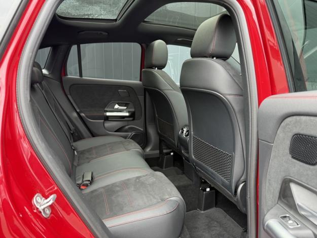 MERCEDES-BENZ GLA 200 d AMG Line  