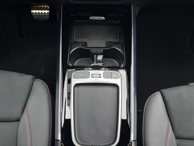 MERCEDES-BENZ GLA 200 d AMG Line  