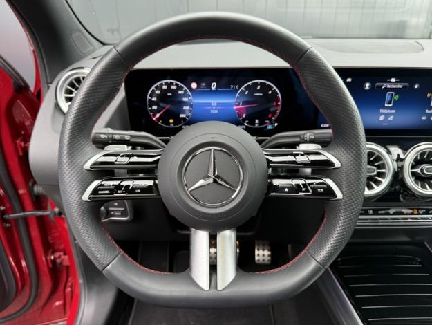 MERCEDES-BENZ GLA 200 d AMG Line  