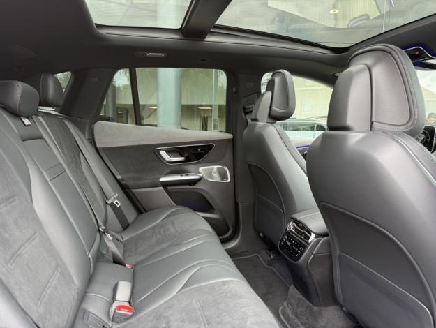 MERCEDES-BENZ EQE SUV 300 AMG AIRMATIC Toit Pano  
