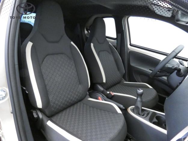 TOYOTA Aygo X 1.0 VVT-i 72 Design  