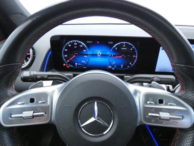 MERCEDES-BENZ GLB 200 d AMG Line  