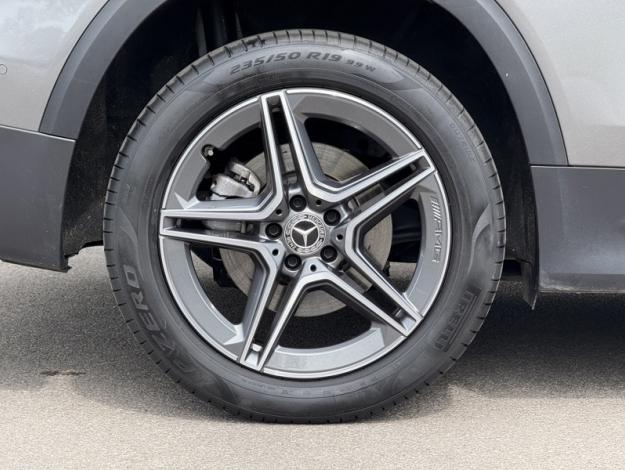 MERCEDES-BENZ GLB 200 d AMG Line  